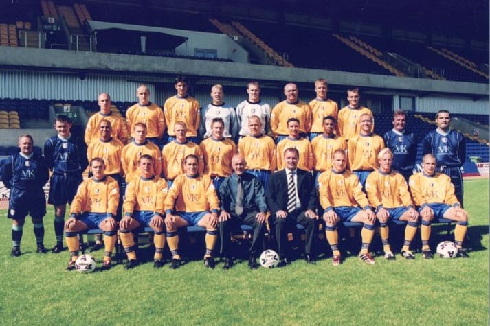 The Mansfield Town squad ahead of the 2001/02 season.