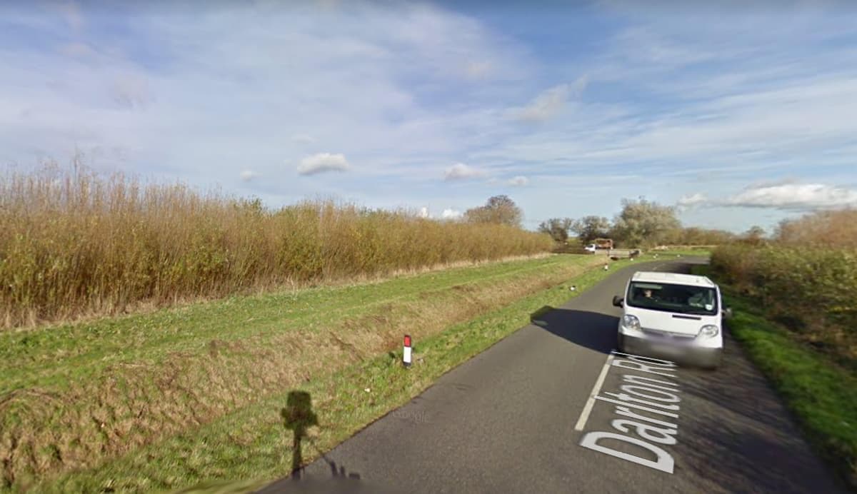 Investigation under way after man died when his plane crashed in Nottinghamshire field 