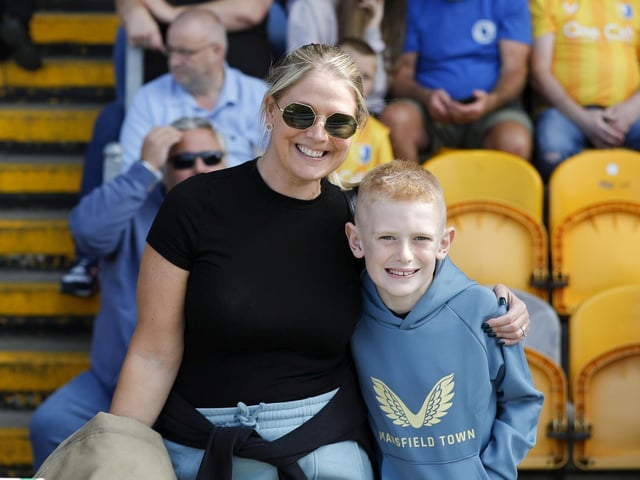 A big home crowd saw Mansfield Town draw with Stockport County.