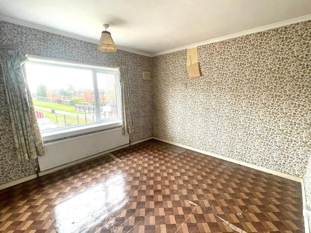 Bedroom number two at the Mansfield house is positively gleaming! Again, it is a well-proportioned space.