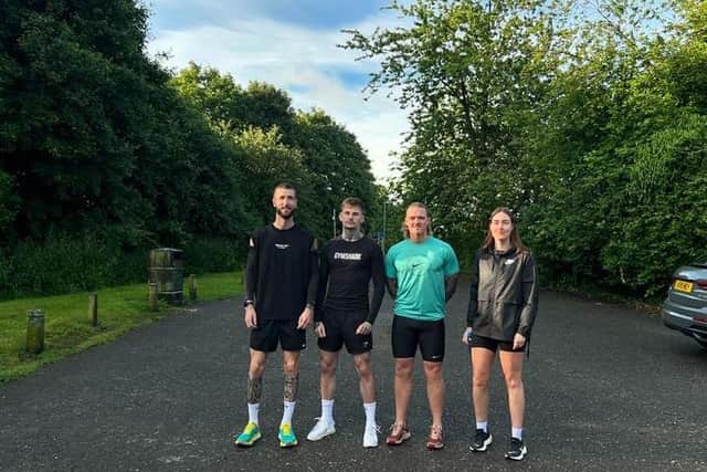 Mansfield fitness enthusiasts are 'running' a fundraising relay for Macmillan.