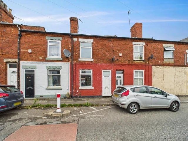 This Victorian mid-terraced house offers a two-bedroom layout ideal for a wide range of buyers. Sold with no upward chain, a fantastic buy-to-let or first time purchase.