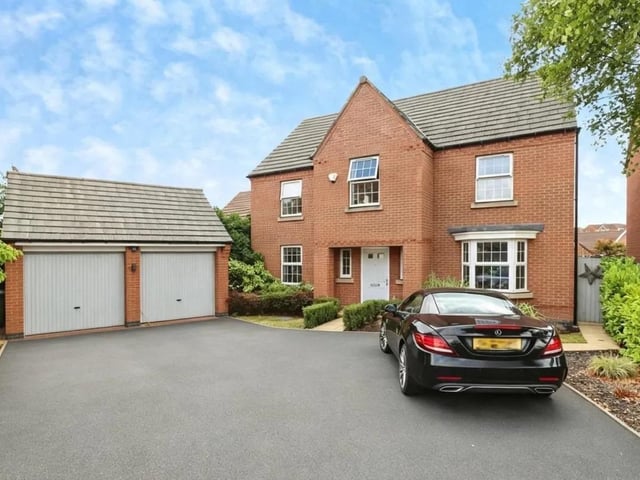 Perfectly positioned for maximum privacy, this stunningly well-presented four bedroom detached family home offers an exceptional combination of spacious accommodation, modern family living and superb outdoor space. With a double garage, extensive driveway parking and a beautiful private garden, this is a home that needs to be viewed to be fully appreciated.