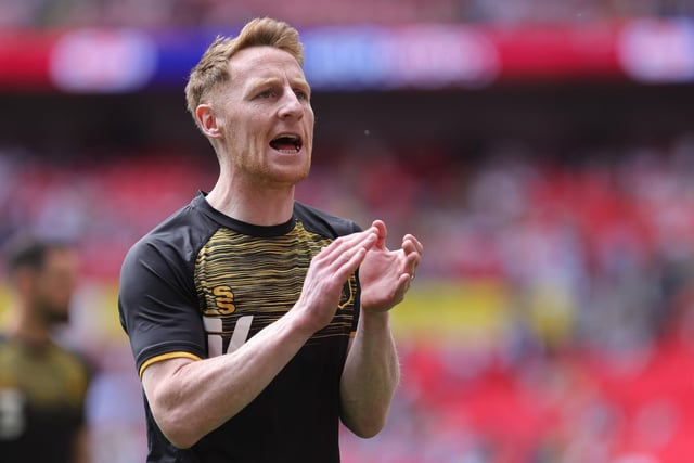 Stephen Quinn gees up the fans - Pic by : Richard Parkes