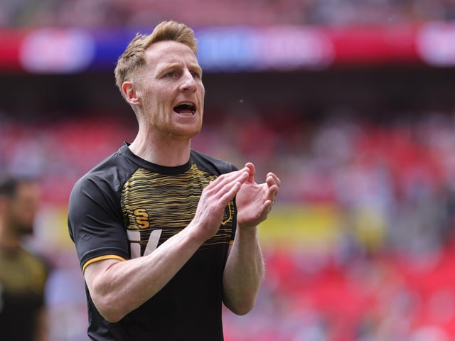 Stephen Quinn gees up the fans - Pic by : Richard Parkes