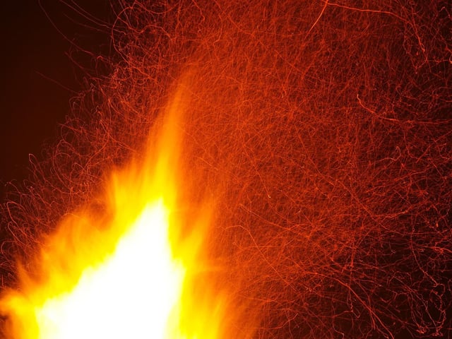 A fireworks and bonfire extravaganza will be held at the club in Stubbing Lane, Worksop, on Saturday, November 5, from 5.30pm to 10pm. The popular annual event will include fireworks, bonfire, fair rides, outside bar and food stalls.