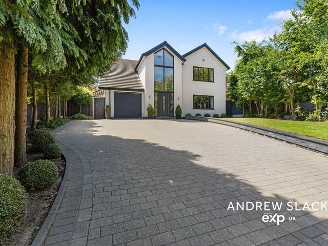 This prestigious Lichfield Lane address faces Berry Hill Park and boasts a garage and block-paved driveway parking for 3 cars.