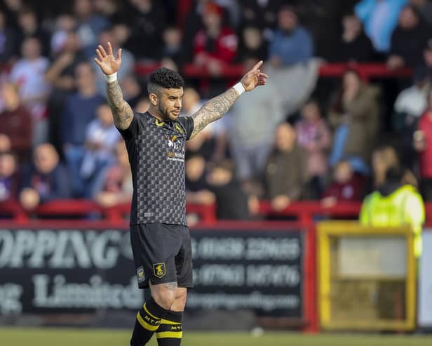 Dom Dwyer on his Stags debut at Stevenage on Saturday. Photo by Chris Holloway/The Bigger Picture.media