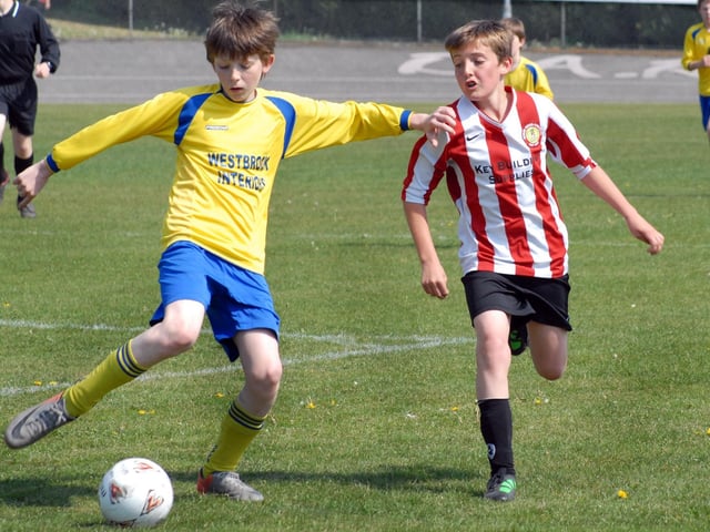 Robin Hood Colts V Woodhouse Colts in the Under 12's Div 1 at Forest Town Welfare.