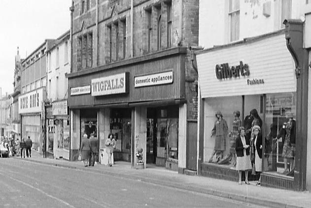 Another photo of Leeming Street, just not quite as busy.