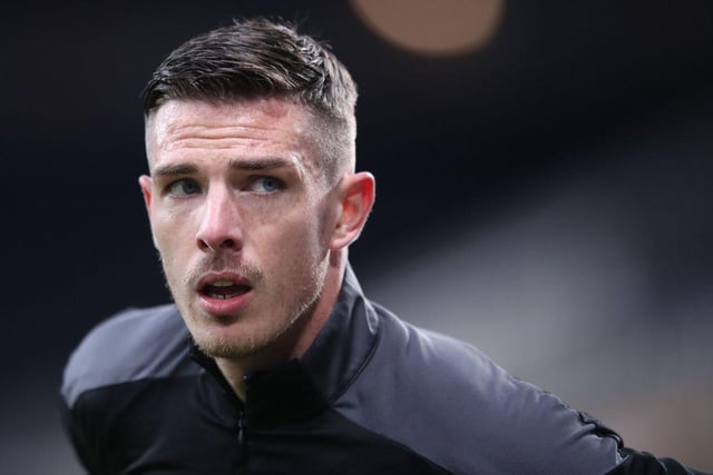 Ciaran Clark is close to agreeing a new deal at St James’s Park, despite interest from Crystal Palace ahead of his current deal entering the final six months. (Daily Telegraph)