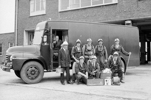 1972 - Mansfield Woodhouse Mines Rescue Team.