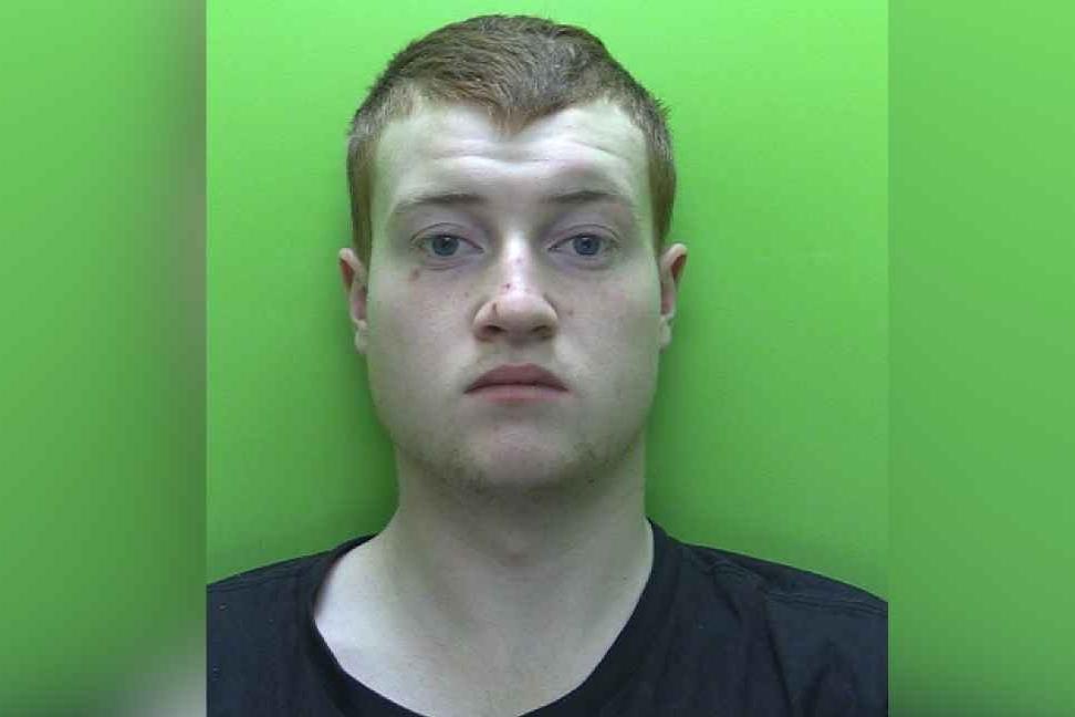 Drogendealer aus Sutton, der vor der Polizei flüchten konnte ...