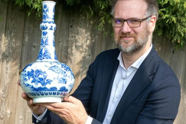 In 2022, we featured the amazing story of the vase found in a Mansfield house clearance that was thought to be worth just £50 but ended up selling £15,000 at auction after it turned out to be a 400-year-old Chinese relic. https://www.chad.co.uk/news/people/chinese-vase-discovered-in-mansfield-home-clearance-sells-at-auction-for-ps15000-3649789