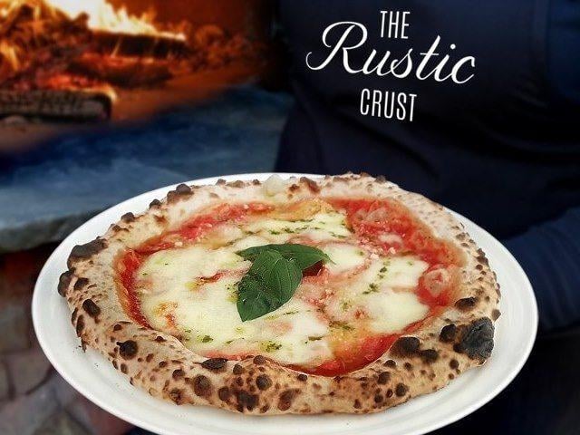 The Rustic Crust is a family pizzeria, deli, bar, takeaway & mobile pizza truck. Based on Main Street, Farnsfield, on the outskirts of Mansfield.