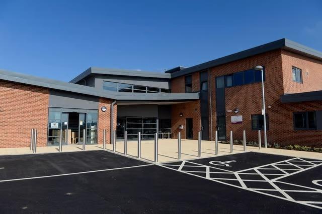 There were 408 survey forms sent out to patients. 107 patients rated their overall experience. Of these, 50% describe their overall experience of this GP practice as good, with 26% rating it very good and 25% fairly good.