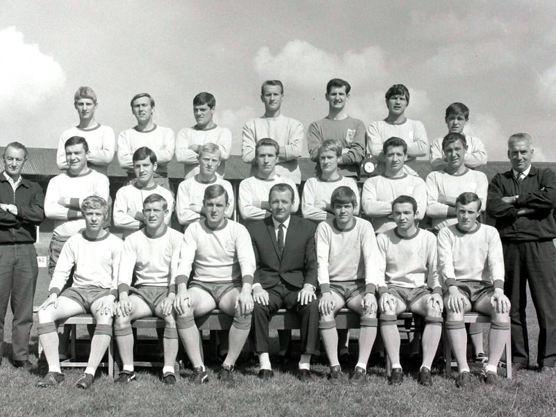 Left to right. Back row; Taylor, Richardson, Morris, Humphreys, Wilson, Derko and Elliott. Middle row; Carter, trainer, Mallinson, Coleman, Brace, Ferns, Gregson, Curry, McKinney, Weaver coach. Front row: McGeorge, Mitchinson, Williams Tommy Cummings, Manager, Overton, Burns and Aldread.