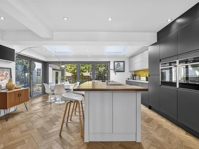 An extended and spacious four bedroom semi detached house presented in immaculate condition throughout, situated in a highly regarded suburban location in the High Oakham Area of Mansfield within walking distance to excellent facilities and High Oakham Primary School. The property was built in 1928 and has been fully refurbished and modernised throughout by the current owners who have owned the property since 2012. The property boasts a superb open plan living/dining kitchen extension to the rear completed in 2016 to include underfloor heating, a large island, integrated appliances, two large skylights and extensive bi-folding doors looking out onto the garden allowing an abundance of natural daylight into the room.