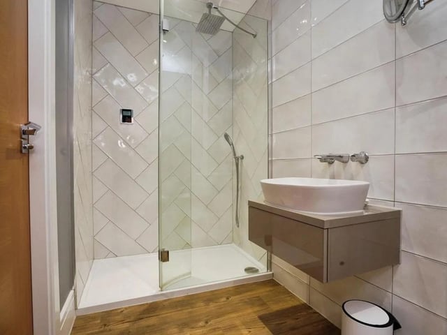 The turn key property has been finished to a high standard with high end fixtures and fittings