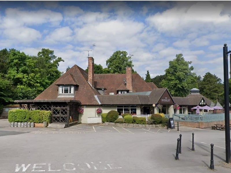 A warm welcome awaits at The Rushley in Mansfield—a proper local pub with a vibrant atmosphere and plenty going on in the evenings. Rated: 4.4 (2,502 reviews)