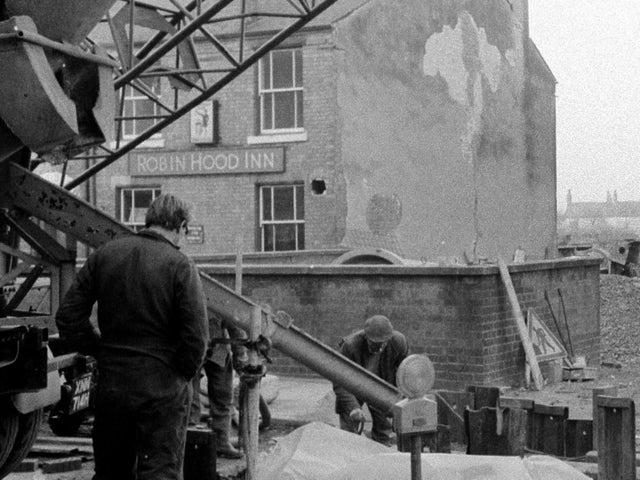 Now the site of the Idlewells shopping centre, the Robin Hood Inn was a pub from the 1800s onwards and changed hands many times over the years.
Can you remember it?