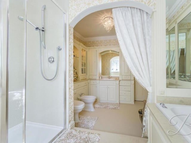 One last look at the clean-cut class of the family bathroom.