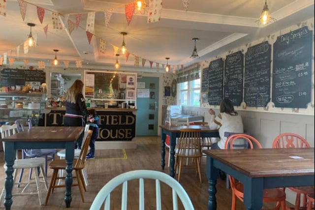 This beautiful tea room is set right in the heart of Tichfield Park in Mansfield. It currently has a 4.7/5 star rating by customers on Google. One customer claims that the tea room offers 'the best quiche in the county'.