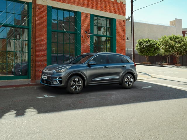 The first supply of Kia’s electric crossover sold out within three months of going on sale last year. This year, Kia is committed to bringing 6,000 examples to the UK to clear the waiting list and offer the model to more buyers. Using the same motor and battery combination as the Soul EV, and Hyundai Kona, it packs a 64kWh battery feeding a 201bhp motor that drives the front wheels. Maximum range is 282 miles, with a charging time of 1 hour 15 minutes (at 50kW).