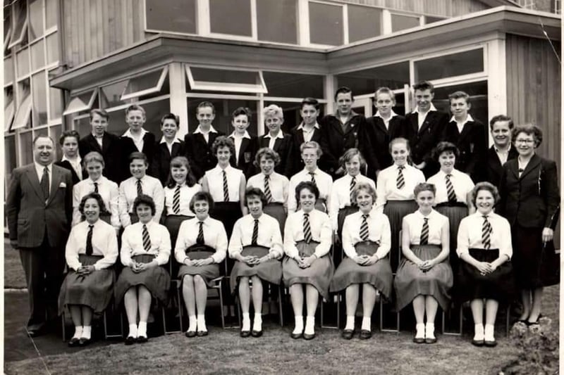 Pupils and staff of Yorke Street school - recognise anyone?
