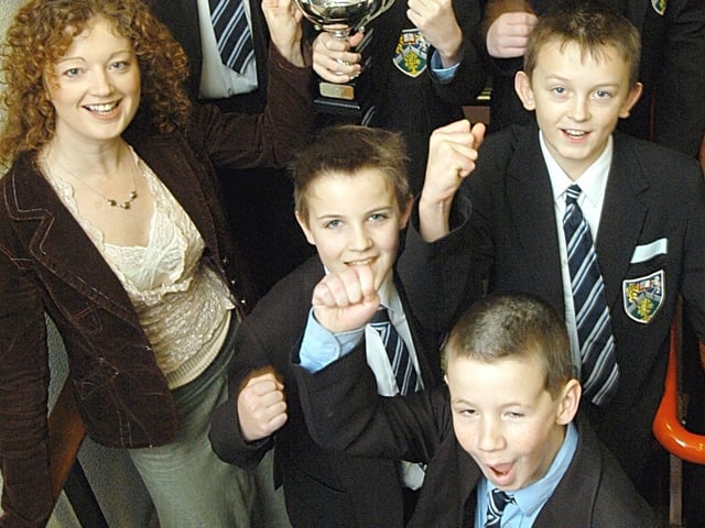 A team of students from Ashfield School in Kirkby are the winners of a radio competition. Six year seven students in 2007 entered the Radio Nottingham Quiz for Schools hosted by presenter Frances Finn.