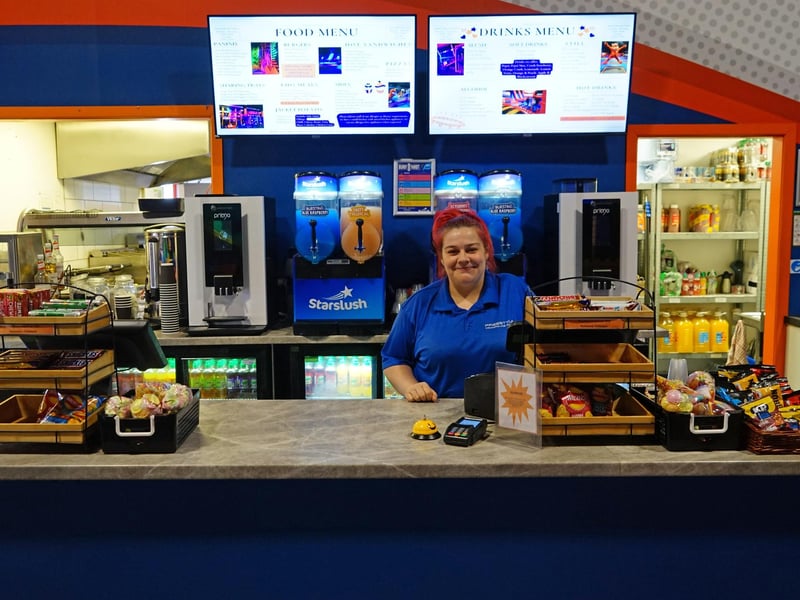 At Freestyle café, you can sit back and enjoy our spacious café area while savouring a freshly prepared light bite or a premium cup of coffee, all with full views of the arena.