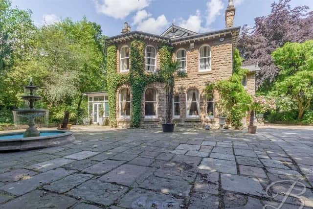 This 6 bed detached house in Crow Hill Drive, Mansfield is on the market for £750,000 and is described as being memorable and truly unique, steeped in traditional features and versatile accommodation.
