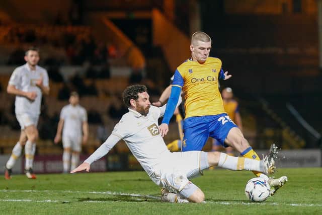 Ryan Stirk is halted. Photo by: Chris Holloway/The Bigger Picture.media