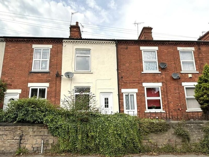 Available for sale is this two bedroom plus attic room terrace property in convenient location. Outside there is an enclosed, easily maintained garden with on street parking to the front. The property is ideally located and within walking distance of a number of local amenities.