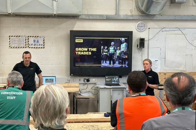DeWalt talk to the team at Nottingham College