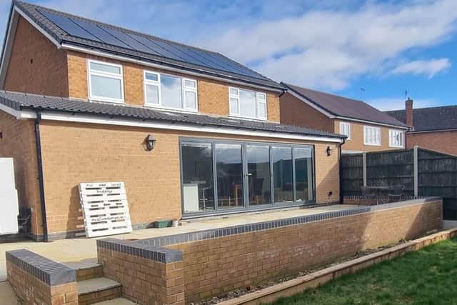 An example of an excellent extension constructed by the Mansfield company, Buildworks Ltd. (PHOTO BY: Buildworks (Mansfield) Ltd)