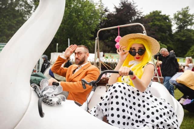 Swan In Love. Photo: Gary & Pel