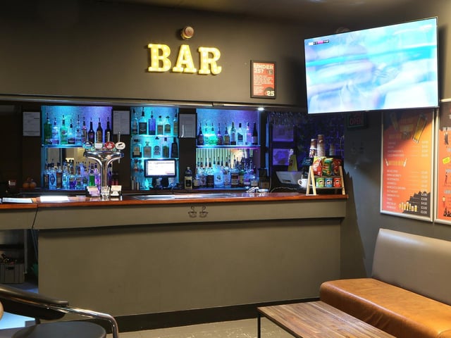 The most important feature - and we're not talking about the bar! The Tavern has Sky Sports Main Event.