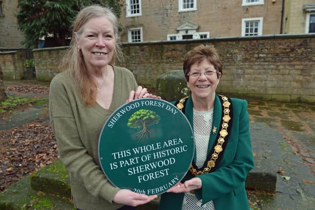 Joyce Bosnjak. of the Mansfield Woodhouse Heritage Link, and Councillor Jan Goold. Chair of Nottinghamshire County Council, celebrate Sherwood Forest Day.