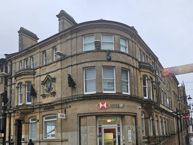 Mansfield HSBC branch on Leeming Street.