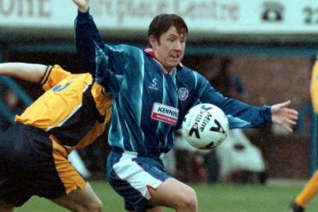 Sutton-born Williams began his career at Mansfield before moving on to numerous clubs including Chesterfield, Hull, Bristol Rovers, Aldershot and even another spell with Mansfield before dropping into non-league.