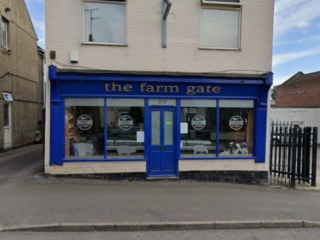 The Farm Gate, 89 Wharf Rd, Pinxton, Nottingham NG16 6LH: A highly-rated family butcher shop offering homemade sausages, pork pies, scotch eggs, burgers, and other cooked foods. Customers gave it 4.9 stars out of 28 reviews on Google.
