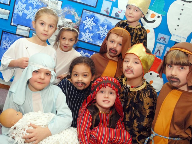 Selston's Holly Hill Primary School nativity KS1 pupils who took part in 'The Innkeepers Breakfast'