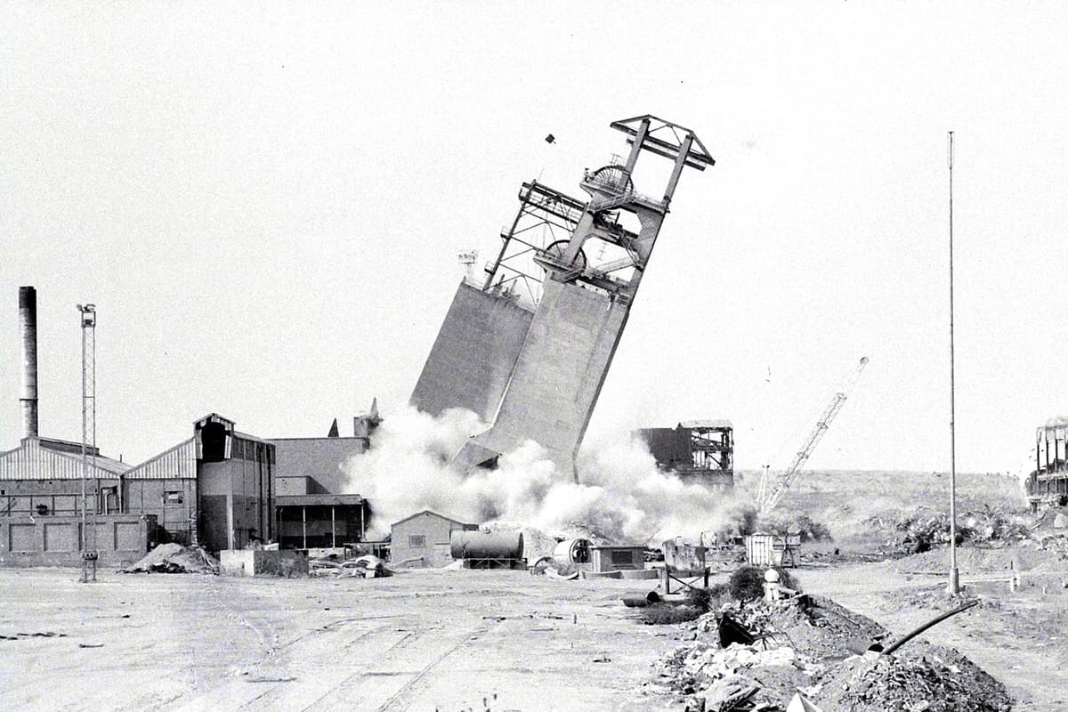 Unity Brook Colliery Father’s career inspires 18-year-old to write about Shirebrook Colliery