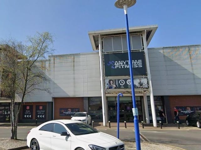 Anytime Fitness, The Broad Centre Retail Park, Station Rd, Sutton-in-Ashfield NG17 5FH: With locations in both Mansfield and Sutton-in-Ashfield, this chain offers 24/7 access, a wide range of equipment, and a reputation for being clean and well-maintained with friendly staff. Users gave it 4.4 stars out of 157 reviews on Google.