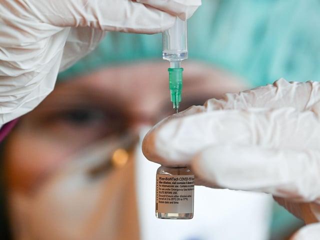 The Nottinghamshire Integrated Care System is looking to recruit a core team of vaccinators that will lead the way with administering Covid-19 jabs to the public of Nottinghamshire. The post holder will undertake activities such as clinical assessment, dilution and drawing up of the vaccine from multi-dose vials and post vaccine observations support.