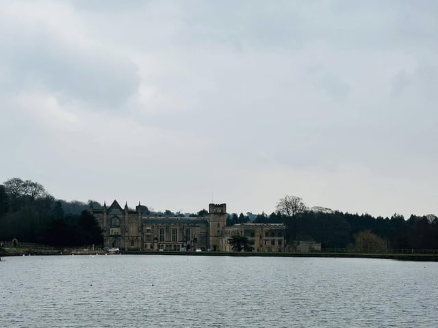 Newstead was established as a monastic house in the twelfth century and still retains its medieval character. One of the highlights is the surviving structure of the West Front, which dates back to the late thirteenth century. Visitors can explore the cloisters, the Chapter House (now functioning as a Chapel), as well as view stone carvings and manuscripts.