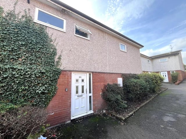 The property is situate on the popular Redruth Drive, Mansfield, being well positioned for access to the town centre and its wide range of facilities and amenities, along with excellent transport links to the surrounding towns and cities including Sheffield, Nottingham and Newark. Contact Auction House Lincolnshire, North Notts & South Yorks on 01427 360134.