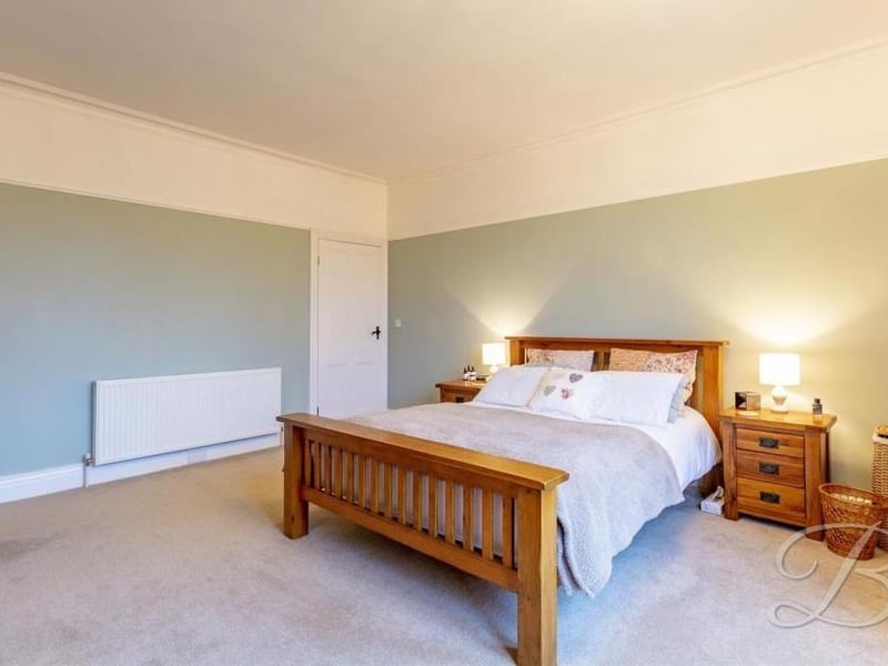 Time to check out the bedrooms now, starting with this one which, as you can see, is overflowing with space.