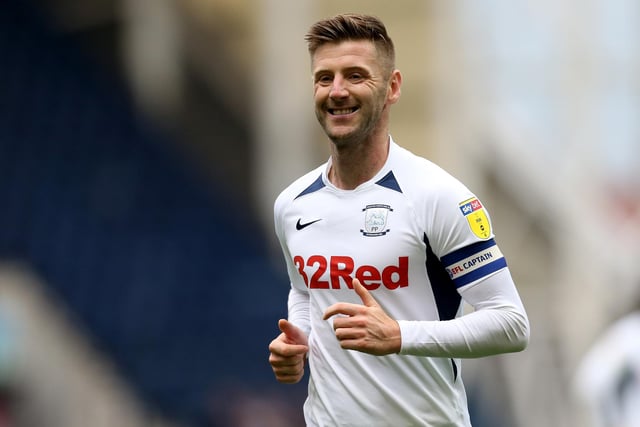 Preston North End have confirmed that veteran midfielder Paul Gallagher has agreed to extend his contract with the club until the end of the season, and play a part in the club's push for the play-offs. (BBC Sport)